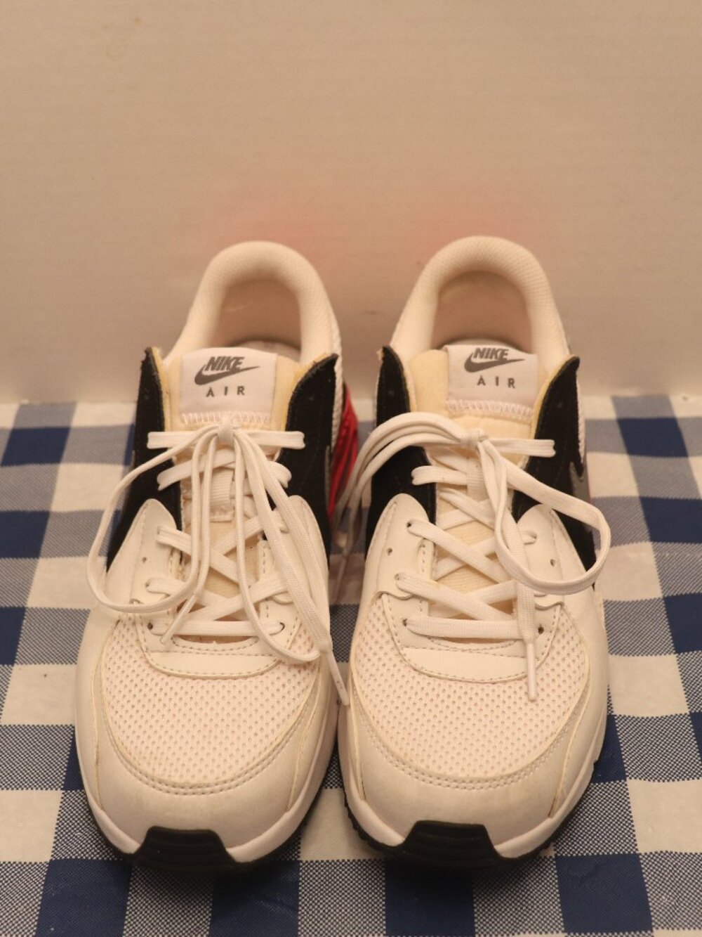 Nike Air Max Women's Sneakers Size US 7.5 UPC 00193154114553